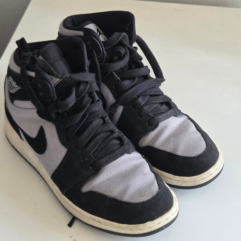 Air Jordan 1 Retro High OG GS Black Light Smoke Grey – Size 5.5Y / Women’s 7